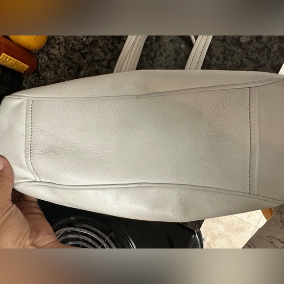 Vintage Prada white leather Boston bag medium - Picture 6 of 10